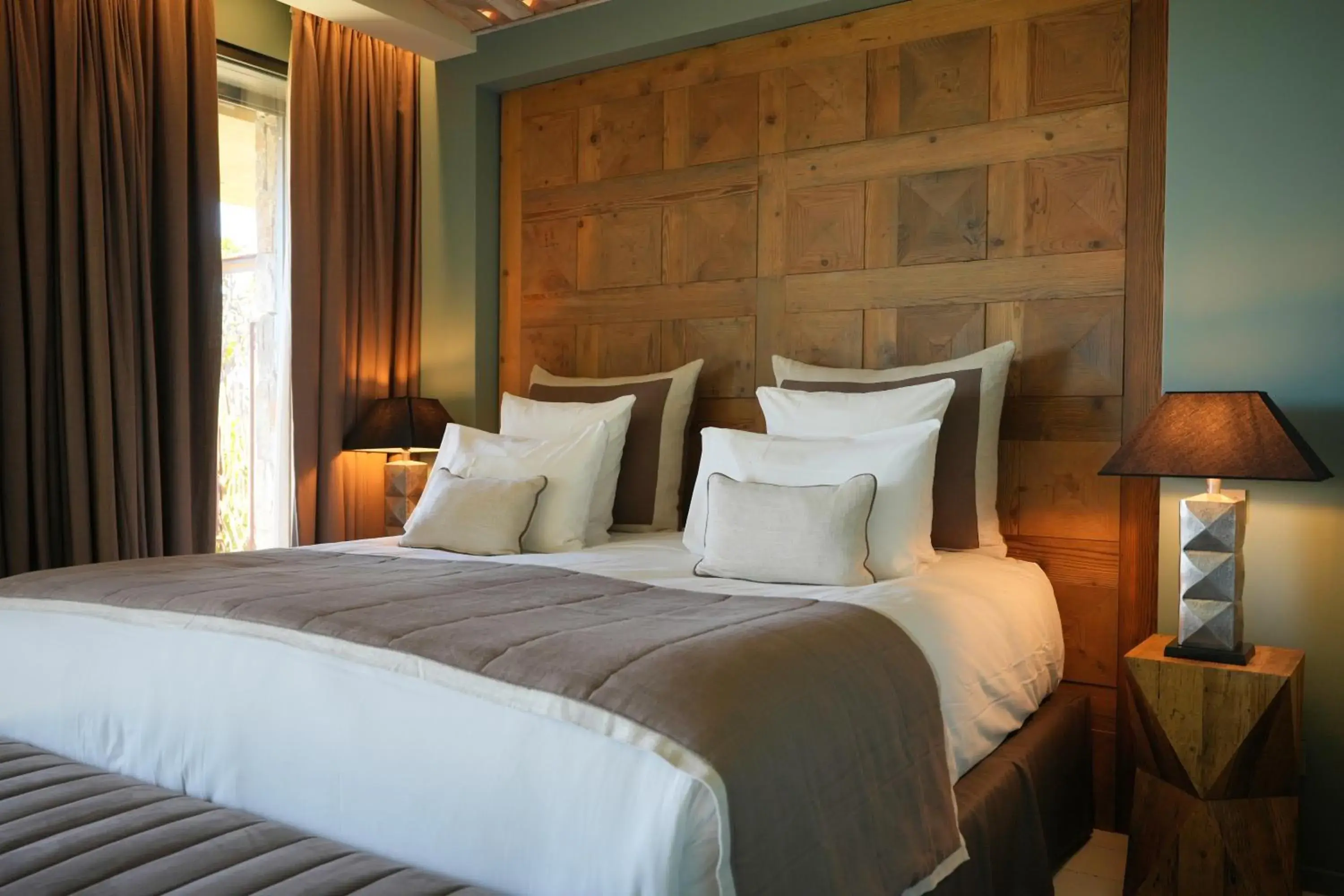 Bedroom, Bed in Les Regalia Hôtel & Spa